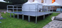 Prestataire évènementiel pour installation de scène en plein air